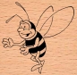 Zugreifende Biene